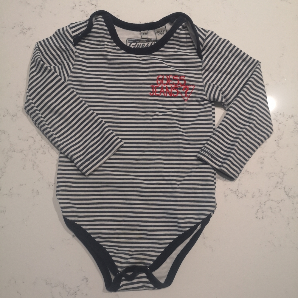 5 for 25$💛guess girl baby onesie